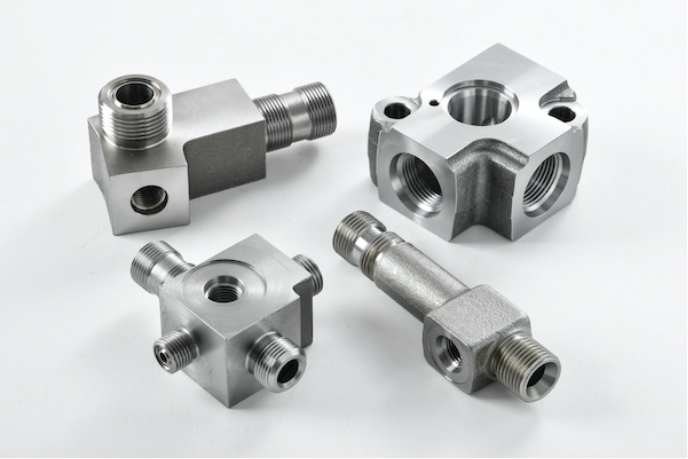 高圧配管用継ぎ手(多方向)